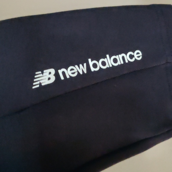 New Balance Crewneck - Picture 5 of 5